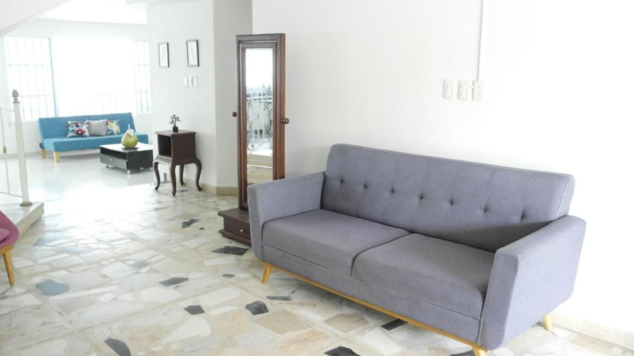 In Guest - 7cl-1 House Near The Sea With Pool Air Conditioning And Wifi Pensión
