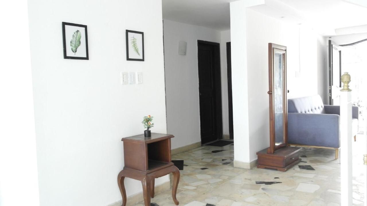 In Guest - 7cl-1 House Near The Sea With Pool Air Conditioning And Wifi Pensión *