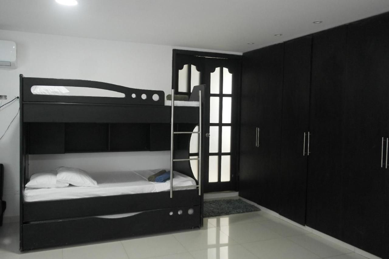 Pensión In Guest - 7cl-1 House Near The Sea With Pool Air Conditioning And Wifi