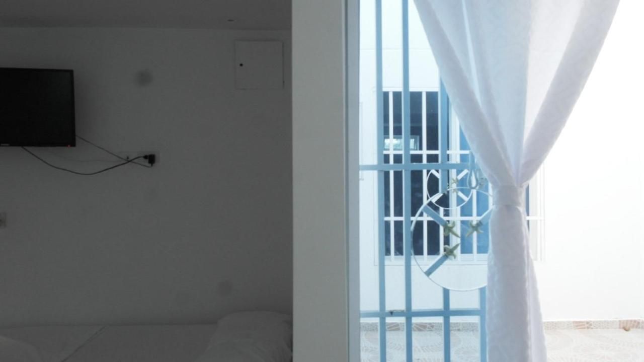 In Guest - 7cl-1 House Near The Sea With Pool Air Conditioning And Wifi