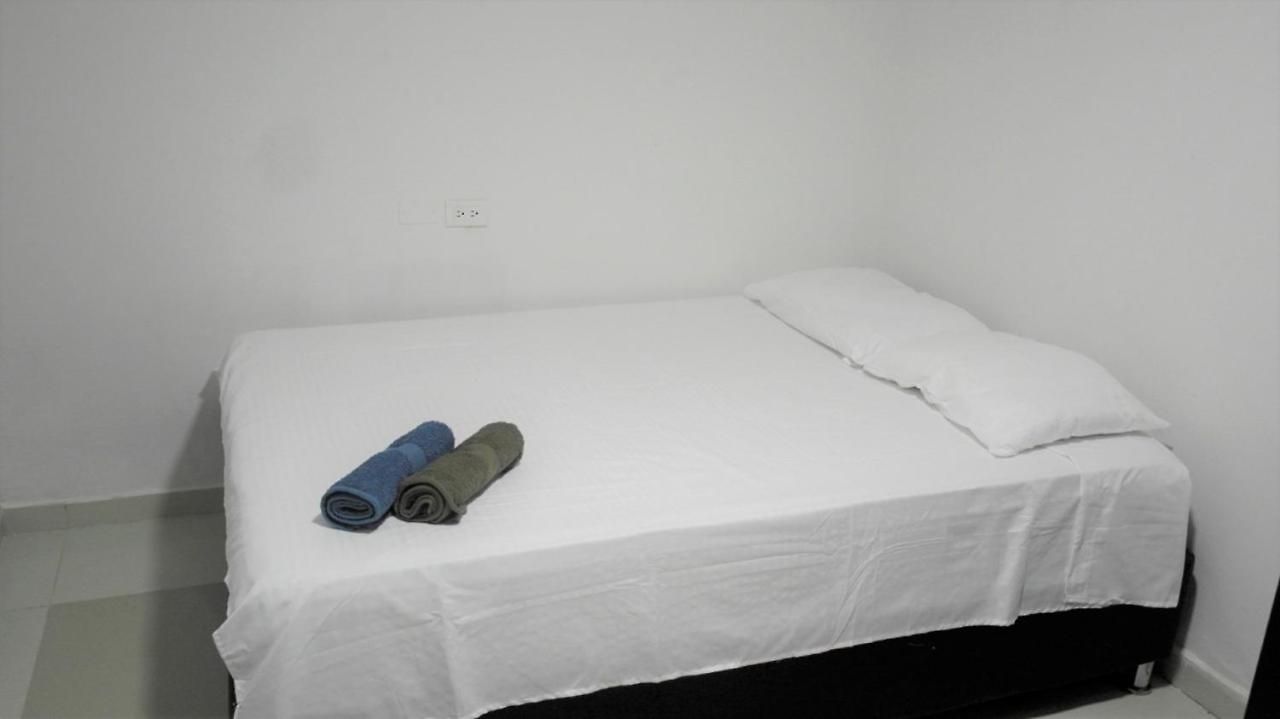 In Guest - 7cl-1 House Near The Sea With Pool Air Conditioning And Wifi * Cartagena