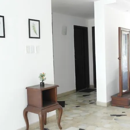 In Guest - 7cl-1 House Near The Sea With Pool Air Conditioning And Wifi Pensión *