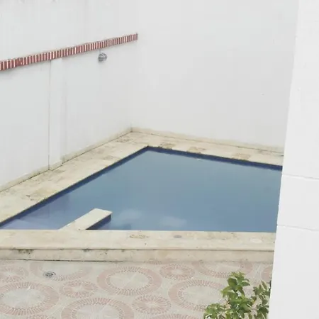 In Guest - 7cl-1 House Near The Sea With Pool Air Conditioning And Wifi Pensión *