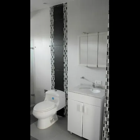 Pensión In Guest - 7cl-1 House Near The Sea With Pool Air Conditioning And Wifi Cartagena