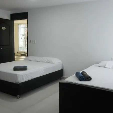 In Guest - 7cl-1 House Near The Sea With Pool Air Conditioning And Wifi * Cartagena